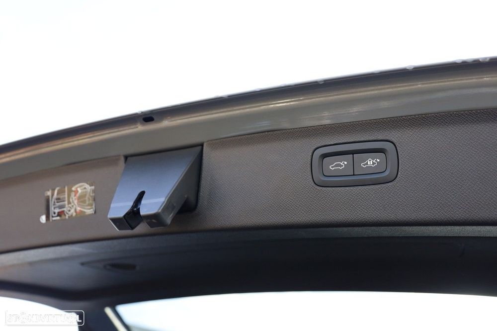 Volvo XC 90 2.0 T8 PHEV Plus Bright AWD - 6