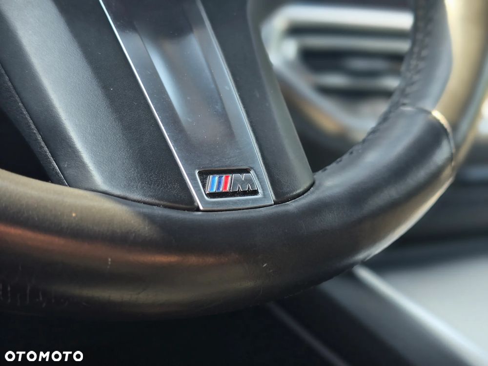BMW Seria 3 318d M Sport - 26