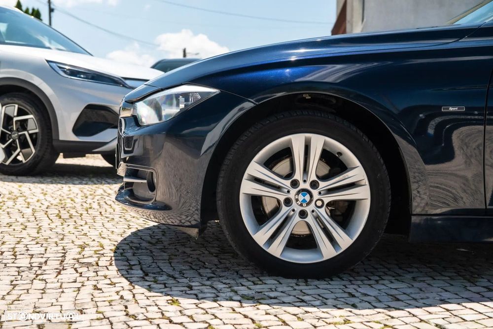 BMW 318 d Blue Performance Sport Line - 16