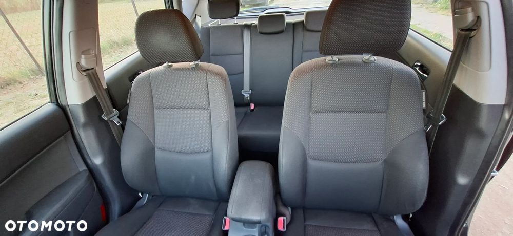 Hyundai i30 1.4 Classic + - 10