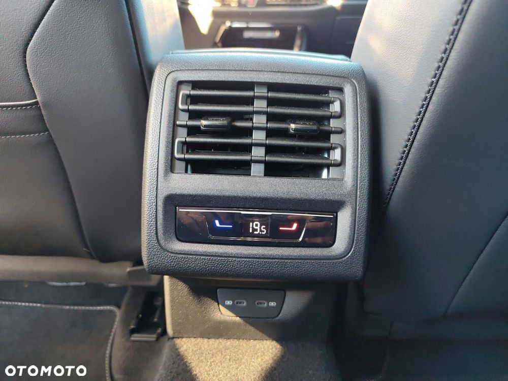 Volkswagen Golf - 29