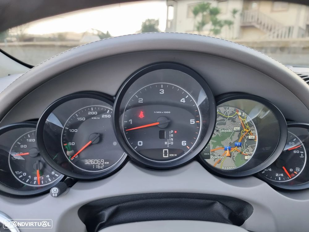 Porsche Cayenne Platinum Edition - 19