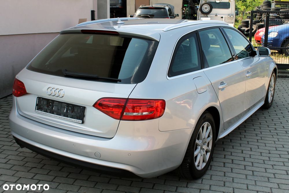 Audi A4 Avant 2.0 TDI DPF quattro Attraction - 8