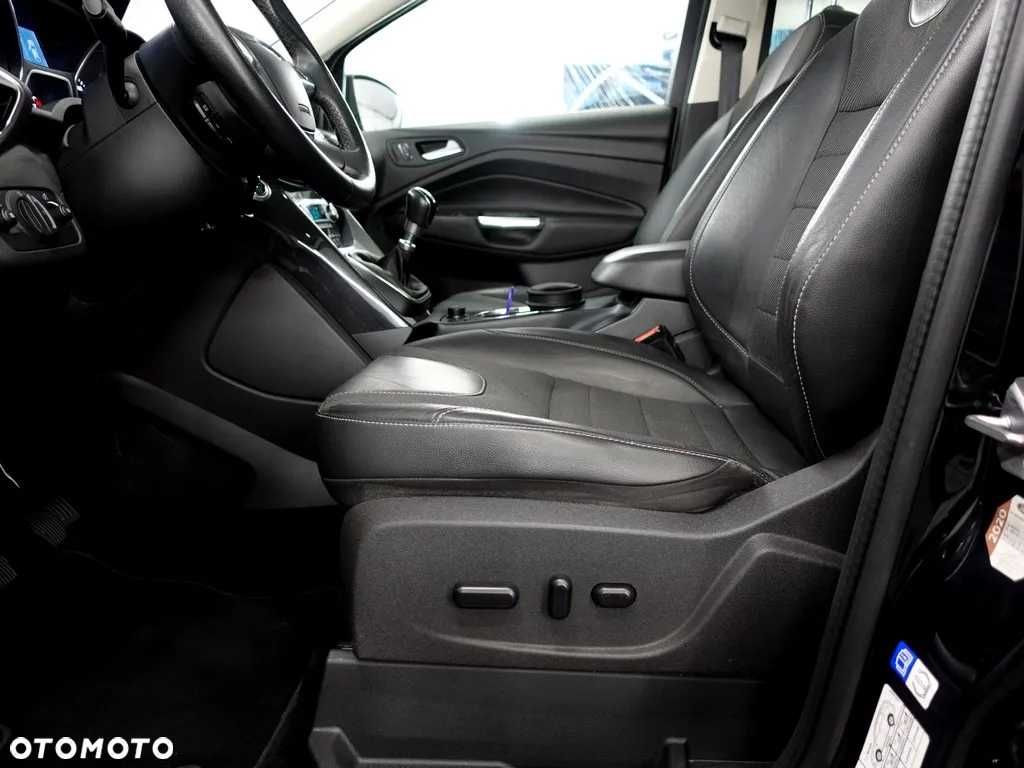 Ford Kuga 2.0 TDCi AWD Titanium - 16