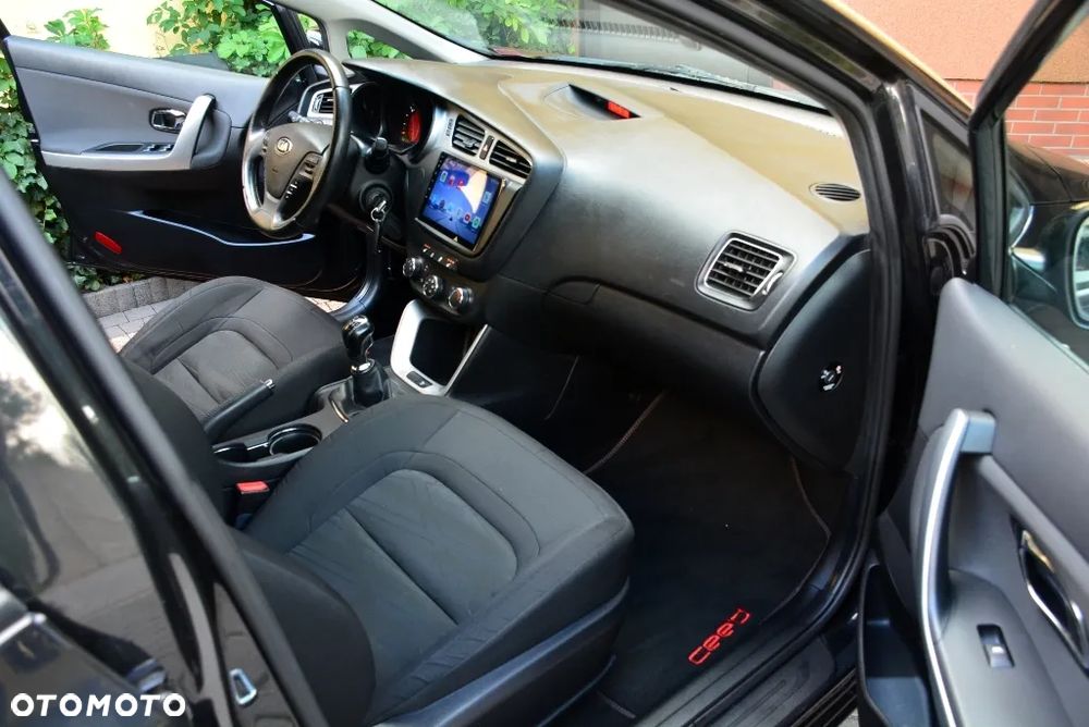 Kia Ceed 1.6 GDI L Business Line - 22