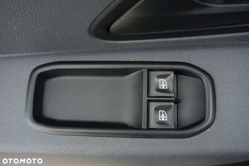 Dacia Duster 1.6 SCe Essential - 14