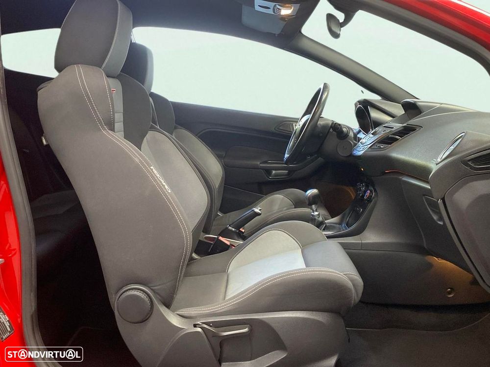 Ford Fiesta - 15