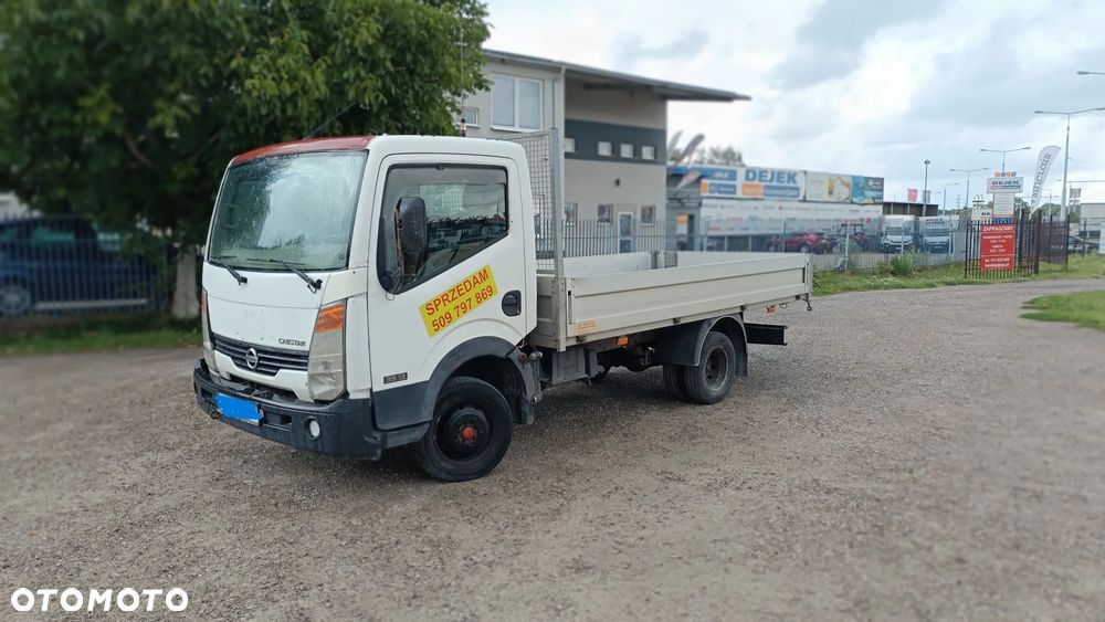 Nissan cabstar - 1