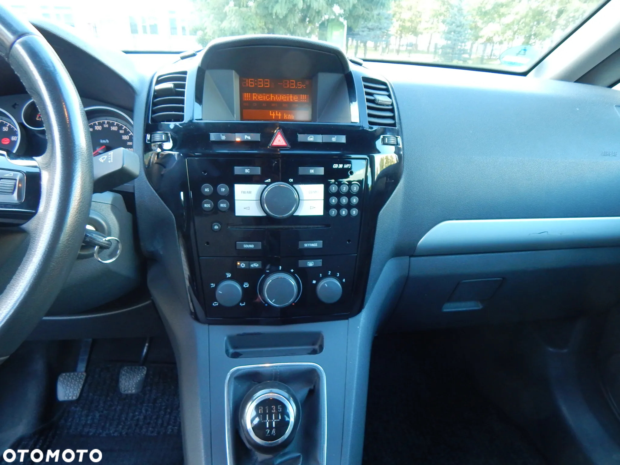 Opel Zafira 1.8 Cosmo - 18