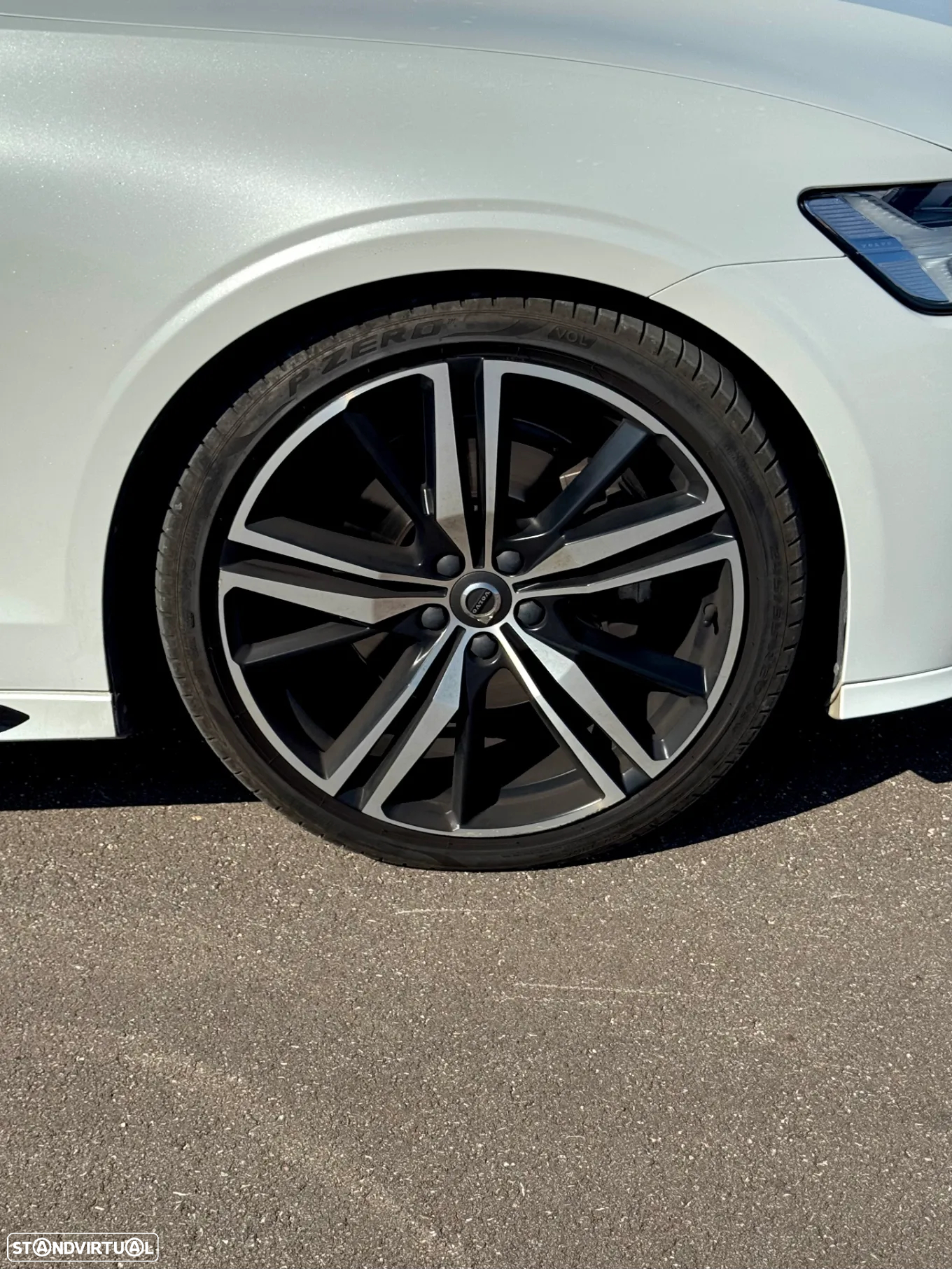Volvo V60 2.0 D4 R-Design Geartronic - 4