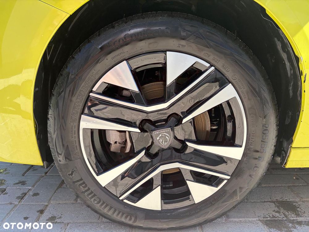 Peugeot 208 - 17