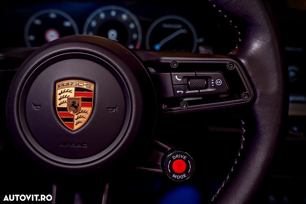 Porsche 911 Carrera PDK - 20