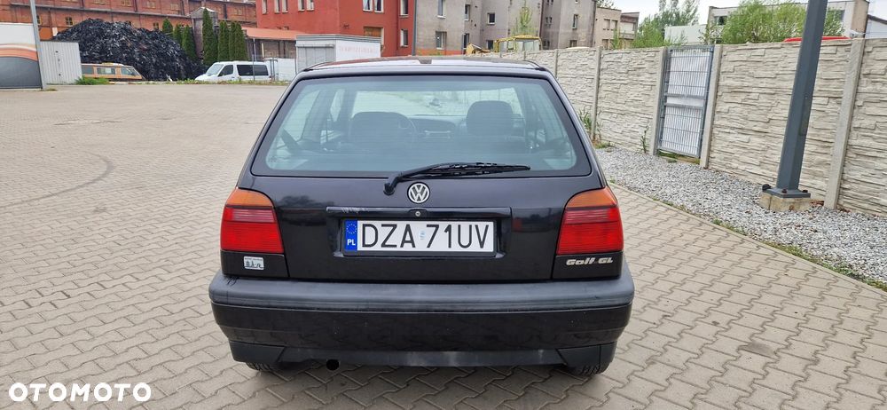 Volkswagen Golf 1.8 GL - 4