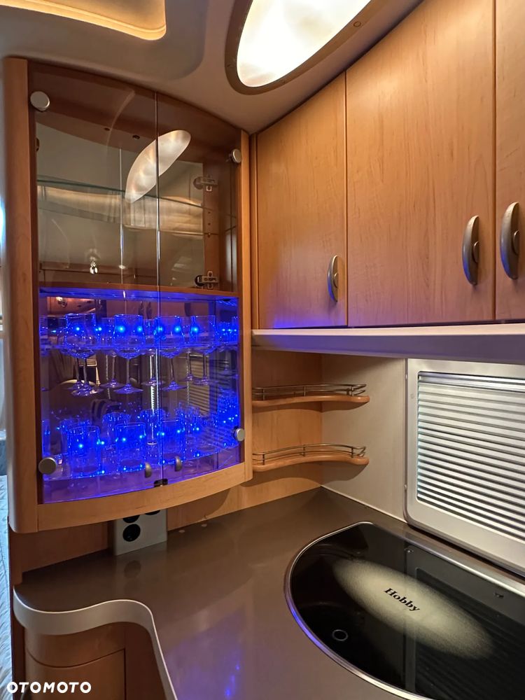 Hobby 495 UL z przedsionkiem i napędem. DMC 1500 kg !!! RATY. - 18