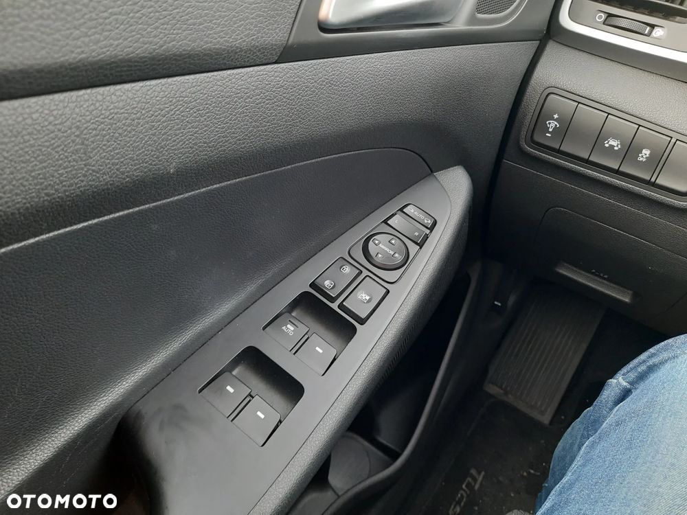 Hyundai Tucson 1.6 T-GDI Style 4WD DCT - 10