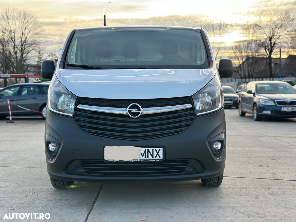 Opel Vivaro - 1