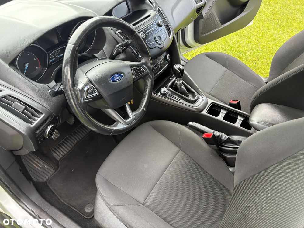 Ford Focus 1.5 TDCi Trend - 12