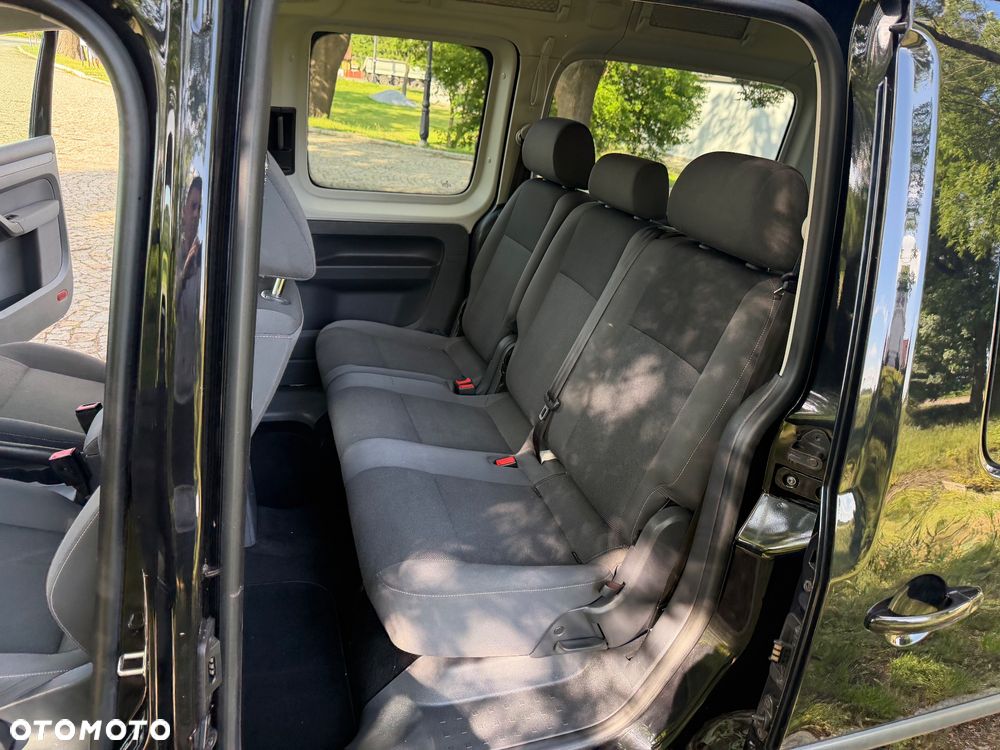 Volkswagen Caddy Maxi Comfortline BMT - 28