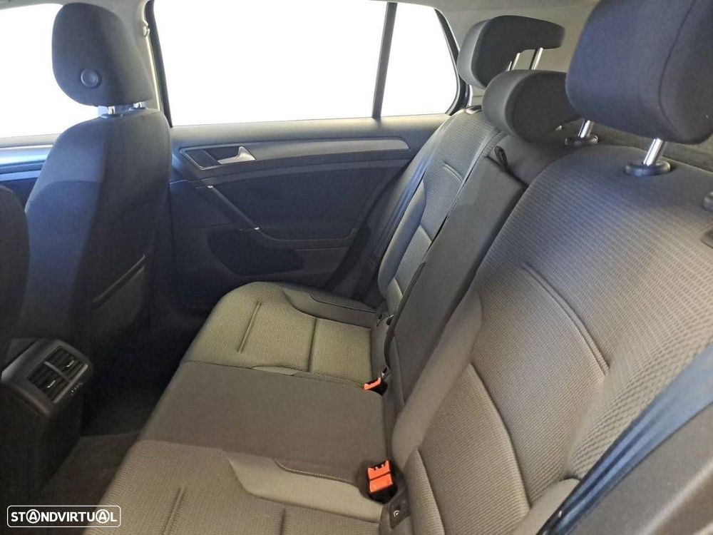 VW Golf 1.0 TSI Stream - 10