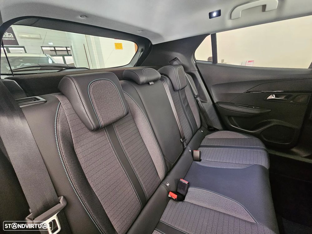 Peugeot 2008 - 42