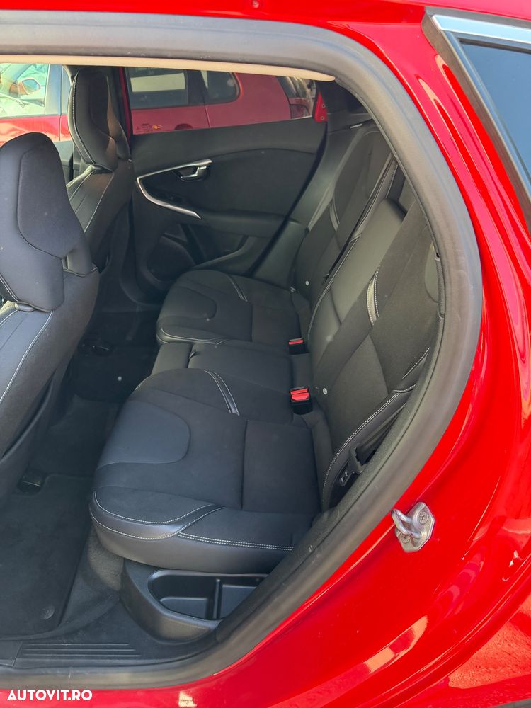 Volvo V40 D4 Kinetic - 5