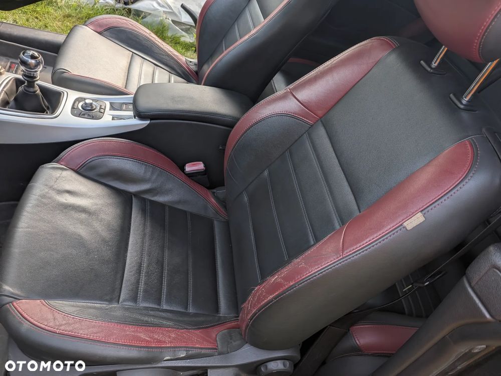 Renault Laguna dCi 180 FAP GT - 8