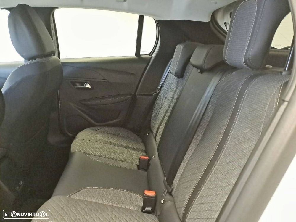 Peugeot 208 1.2 PureTech Allure EAT8 - 10