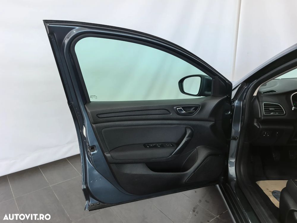 Renault Megane ENERGY TCe Life - 8