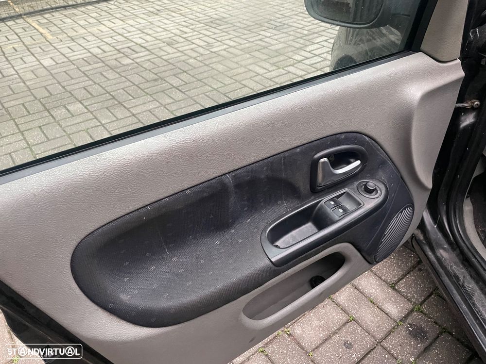 Renault Clio 1.5 dCi Authentique - 5