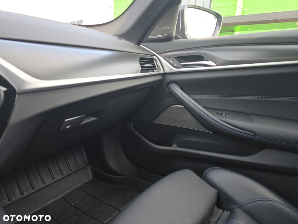 BMW Seria 5 520d xDrive mHEV M Sport sport - 24