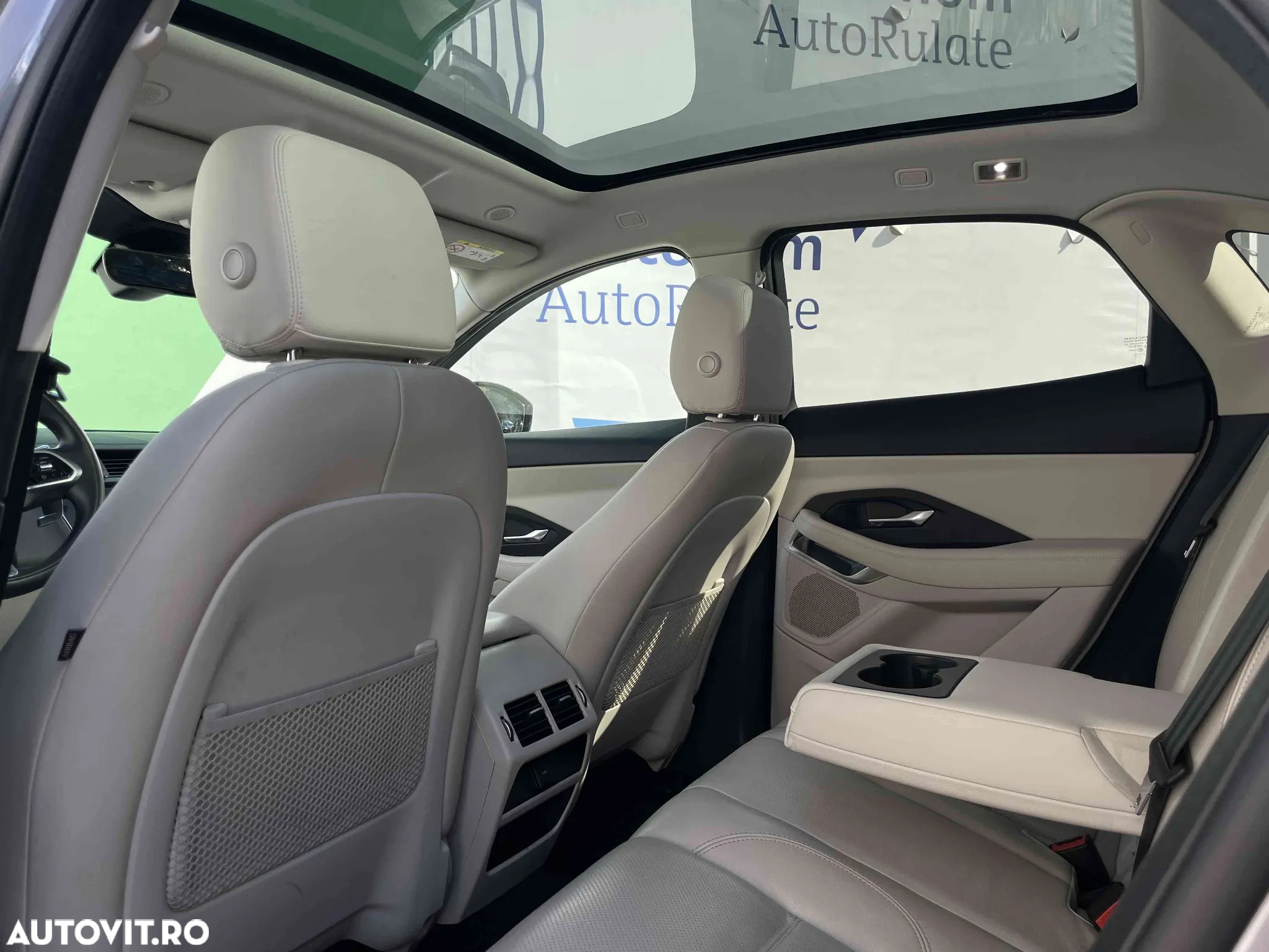 Jaguar E-Pace - 15