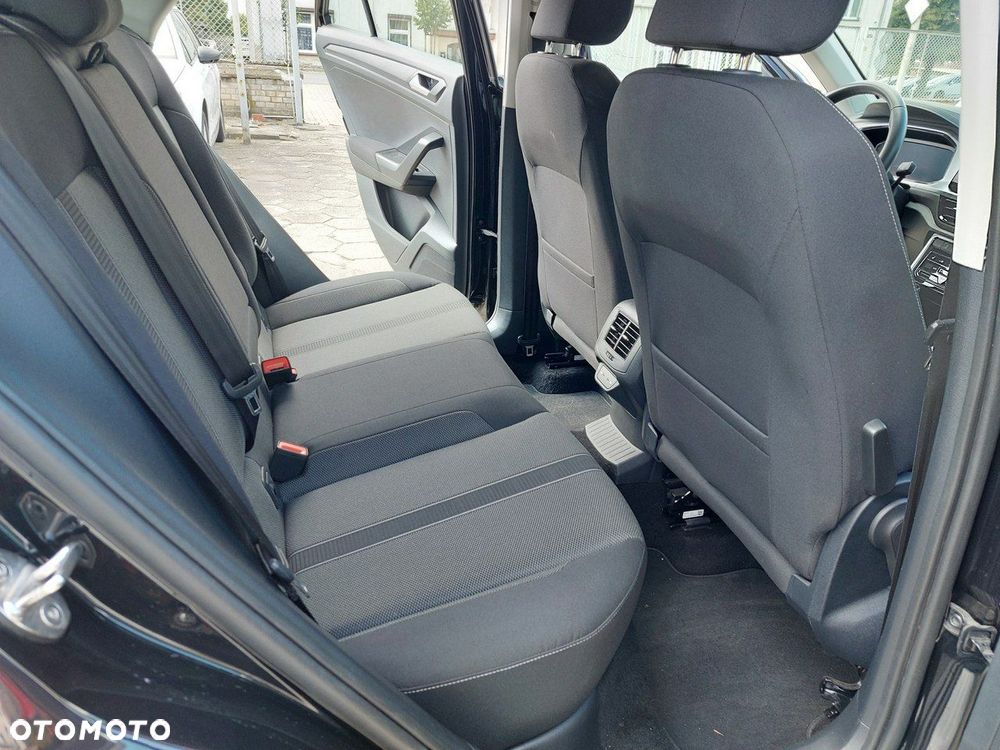 Volkswagen T-Roc - 13