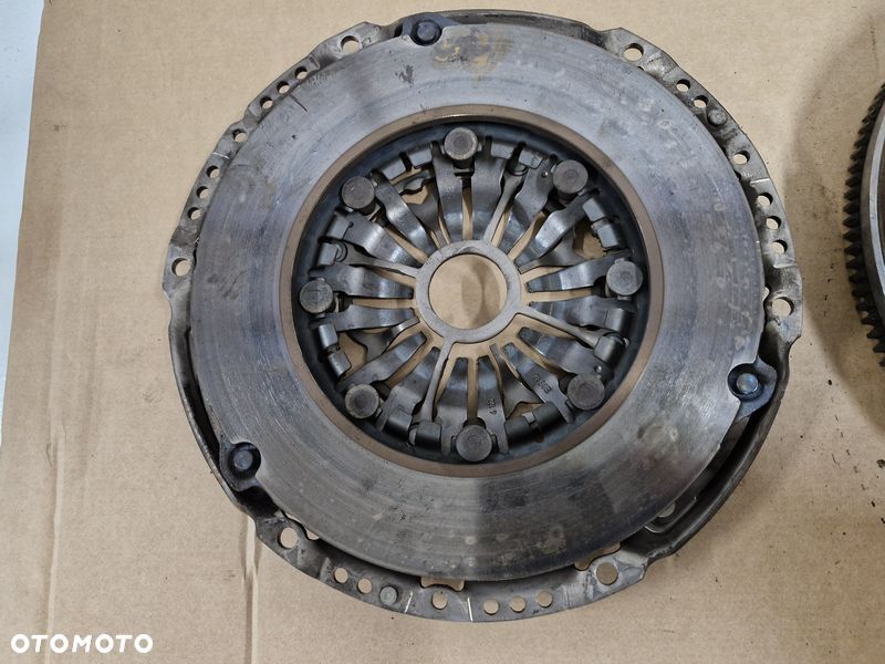 TOYOTA AVENSIS T27 LIFT T29 SPRZĘGŁO DWUMASOWE KOŁO TARCZA DOCSIK 13450-0X020 - 7