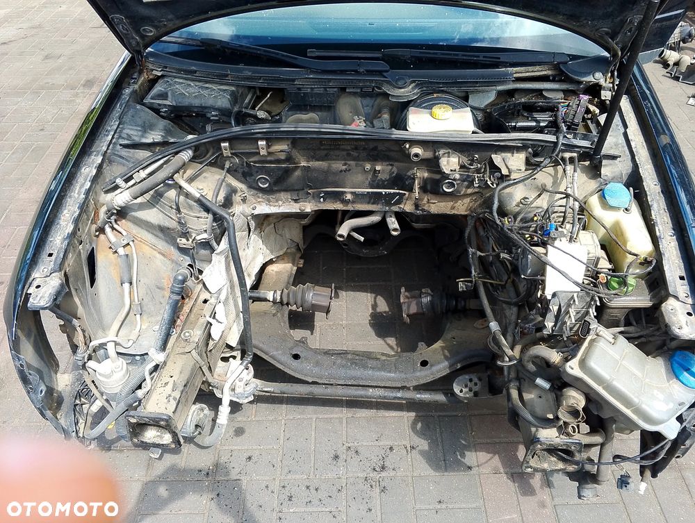 Audi A4 B6 (II) (00-06r.) 1.8 TB R4 20V 163KM. Silnik BFB Skrzynia GDT lakier LY9B .Cały na części. GWARANCJA !!! Przód Tył Zestaw Komplet Drzwi Klapa Zderzak Błotnik Maska Grill Atrapa Szyba Pas Lampa Lusterko Boczki Fotel Kanapa Kokpit Deska Rozdzielcza Przełącznik Włącznik Sterownik Przewody Wiązka Instalacja Moduł Komputer Czujnik Listwa Pompa Alternator Wtryski Głowica Rozrusznik Kompresor Sprzęgło Dwumas Silnik Skrzynia ABS Klimatyzacji Paliwa Wspomagania Kolektor Turbina Przepustnica Zawór Chłodnica Koło Hak Belka Sanki Zawieszenie Mcpherson Półoś Amortyzator Wydech Tłumik Zacisk Most - 9