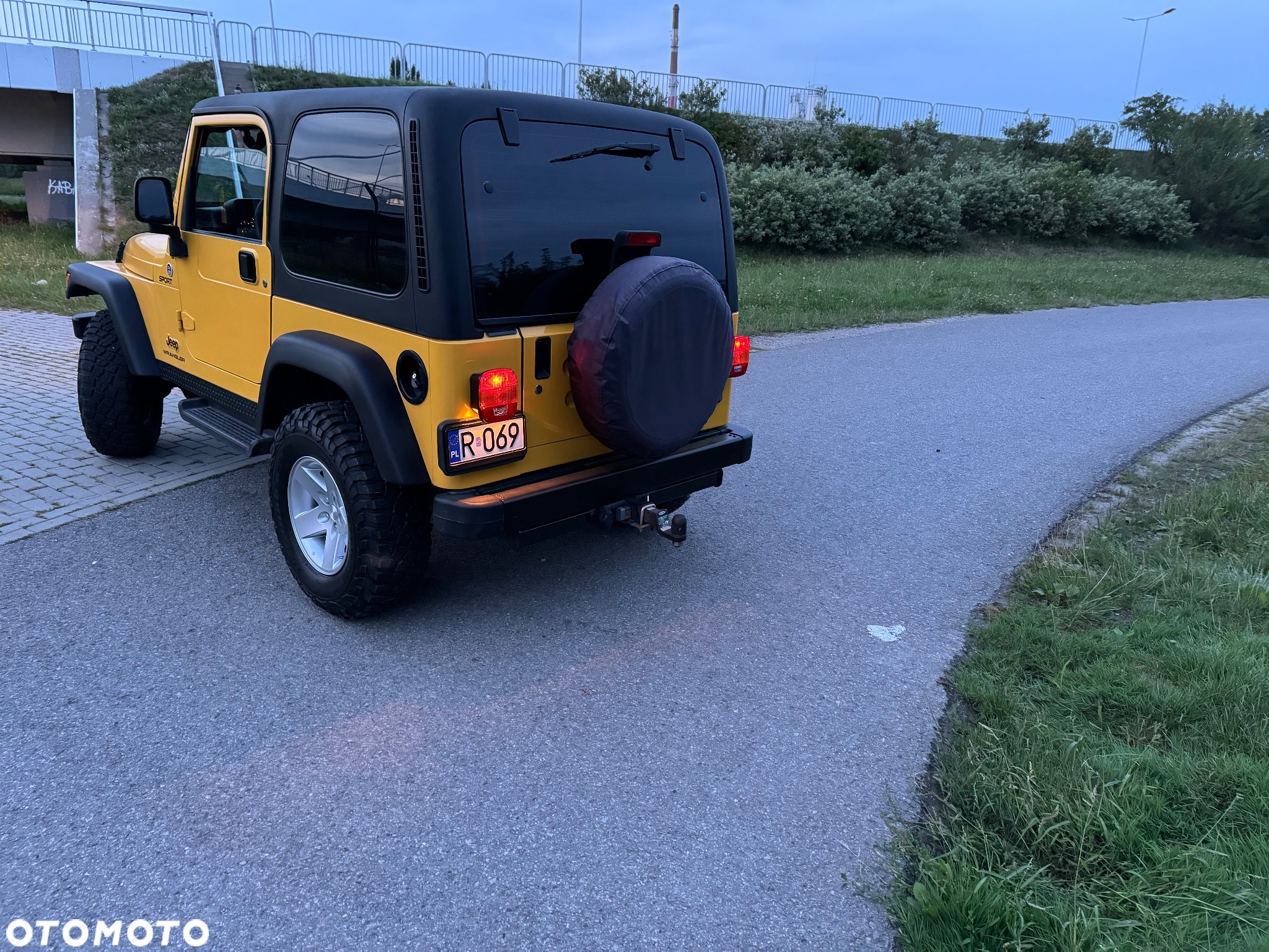 Jeep Wrangler 4.0 Sport - 12