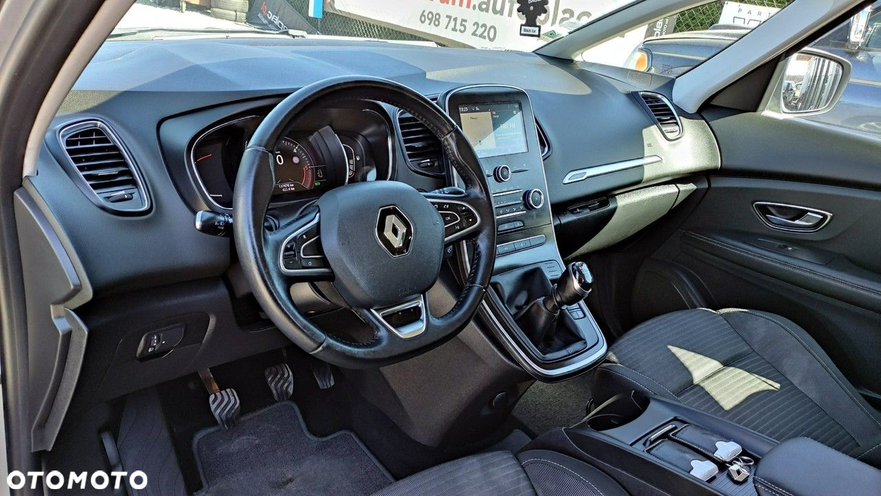 Renault Grand Scenic - 20
