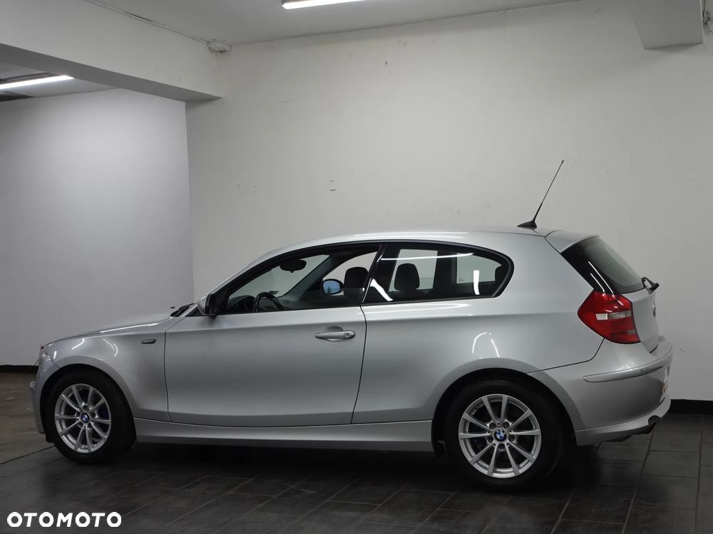BMW Seria 1 118i - 5