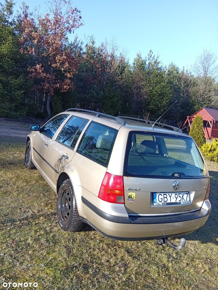 Volkswagen Golf 1.9 TDI Highline - 4