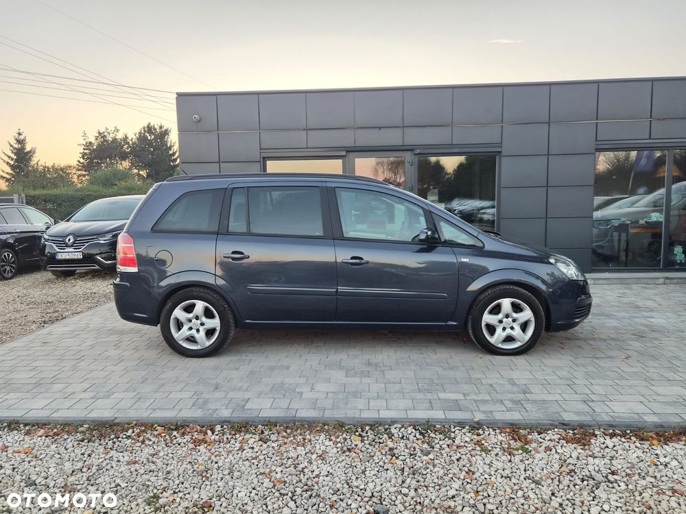 Opel Zafira 1.8 16V - 12