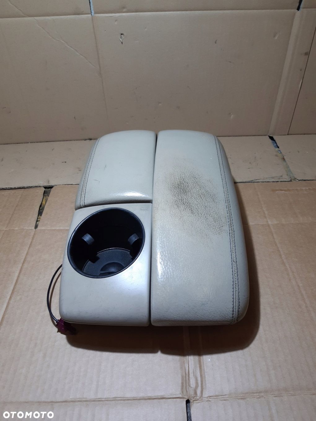 AUDI Q7 4L PODŁOKIETNIK PRZÓD SKÓRA KUBKI 4L0971178 - 1