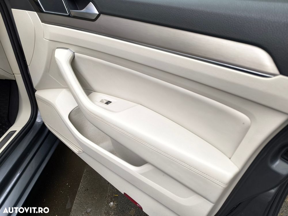 Volkswagen Passat 2.0 TDI SCR DSG Highline - 14