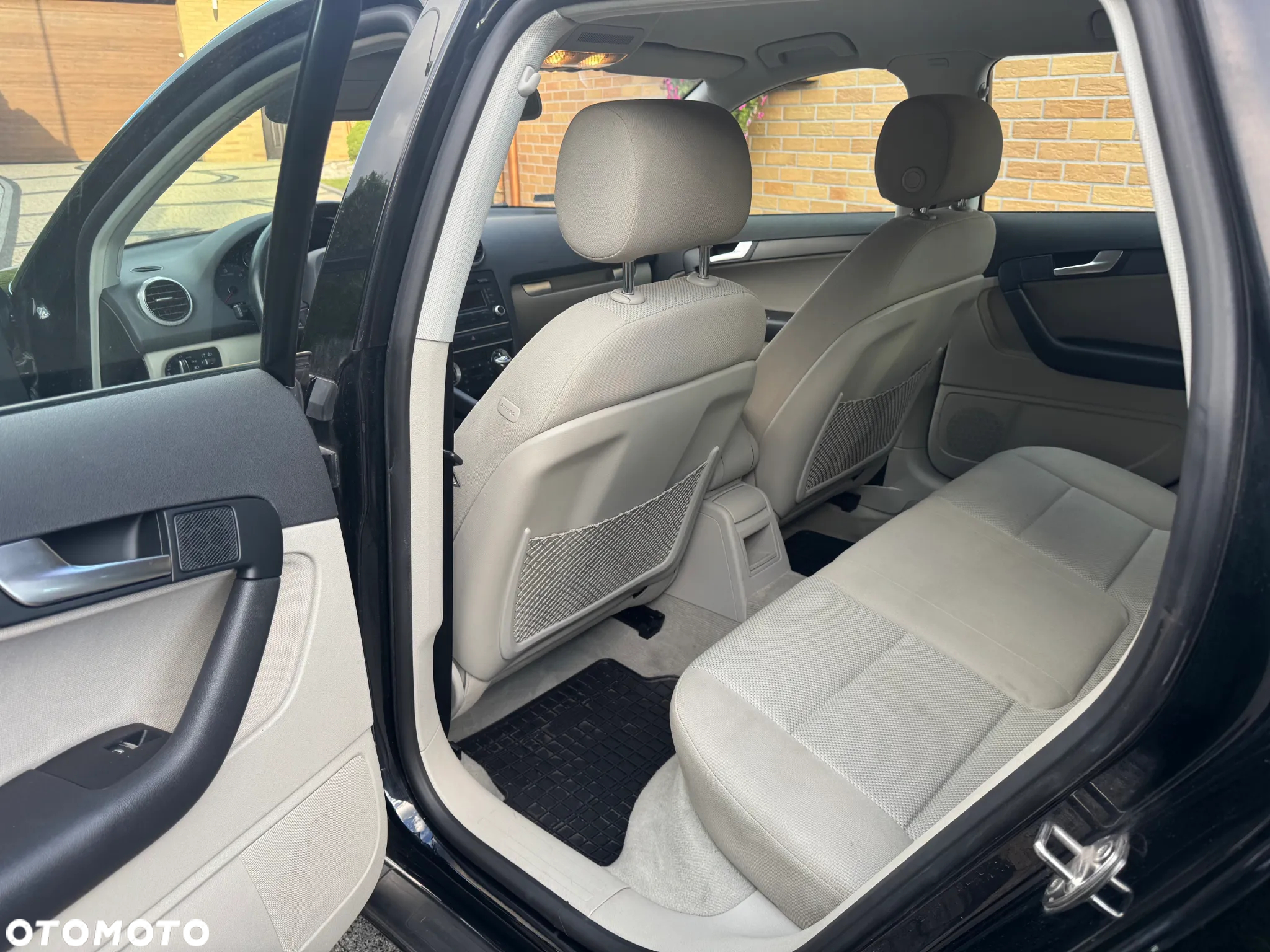 Audi A3 Sportback 2.0 TDI DPF Ambiente - 9