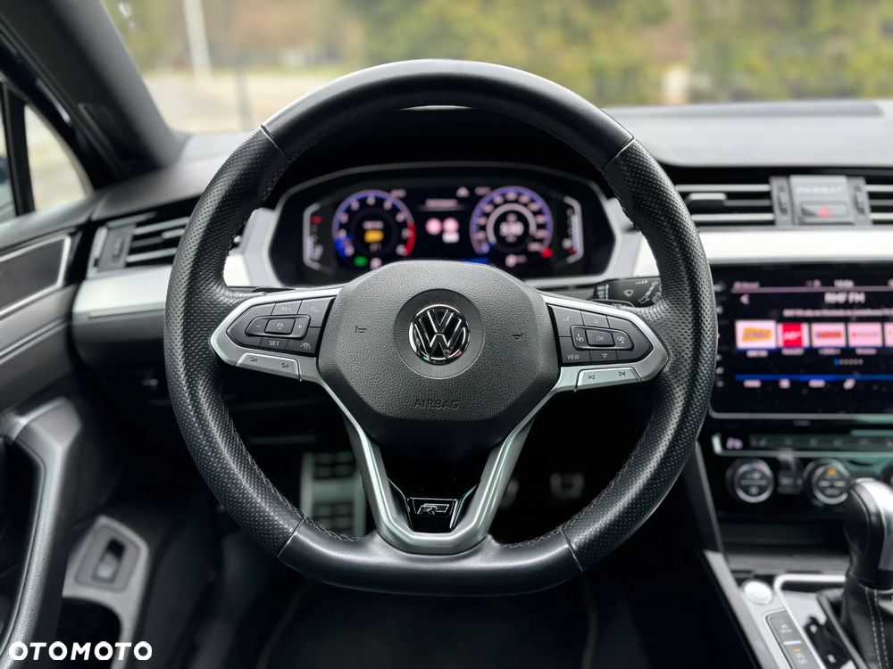 Volkswagen Passat 2.0 TSI Elegance DSG - 17