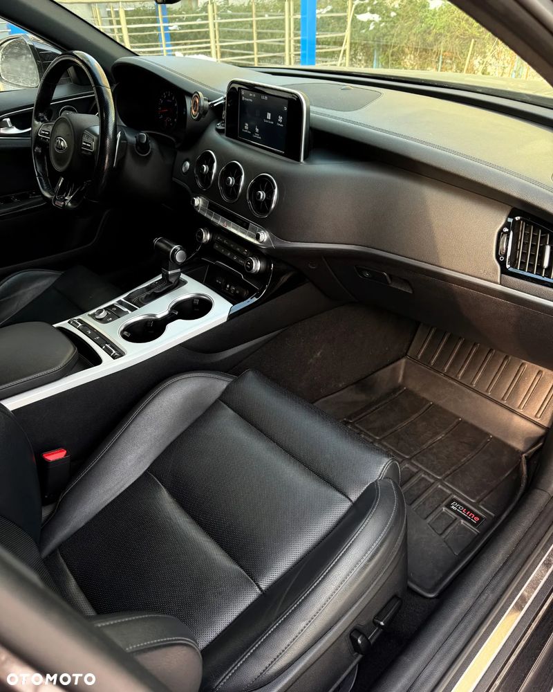 Kia Stinger 3.3 T-GDI V6 GT AWD - 22