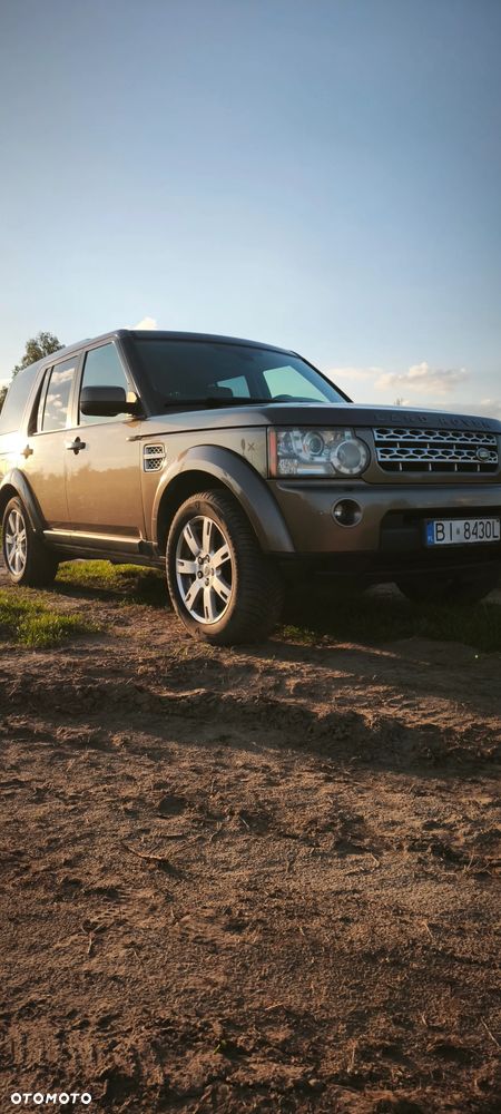 Land Rover Discovery 2011 photo 2