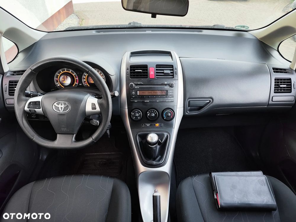 Toyota Auris 1.6 Life+ - 6