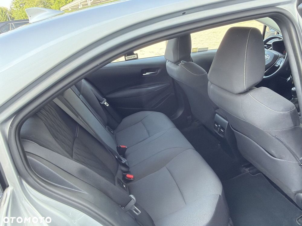 Toyota Corolla - 13