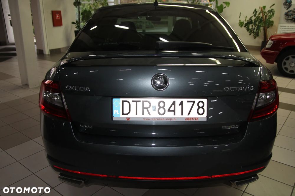 Skoda Octavia 2.0 TDI 4x4 RS Challenge DSG - 32