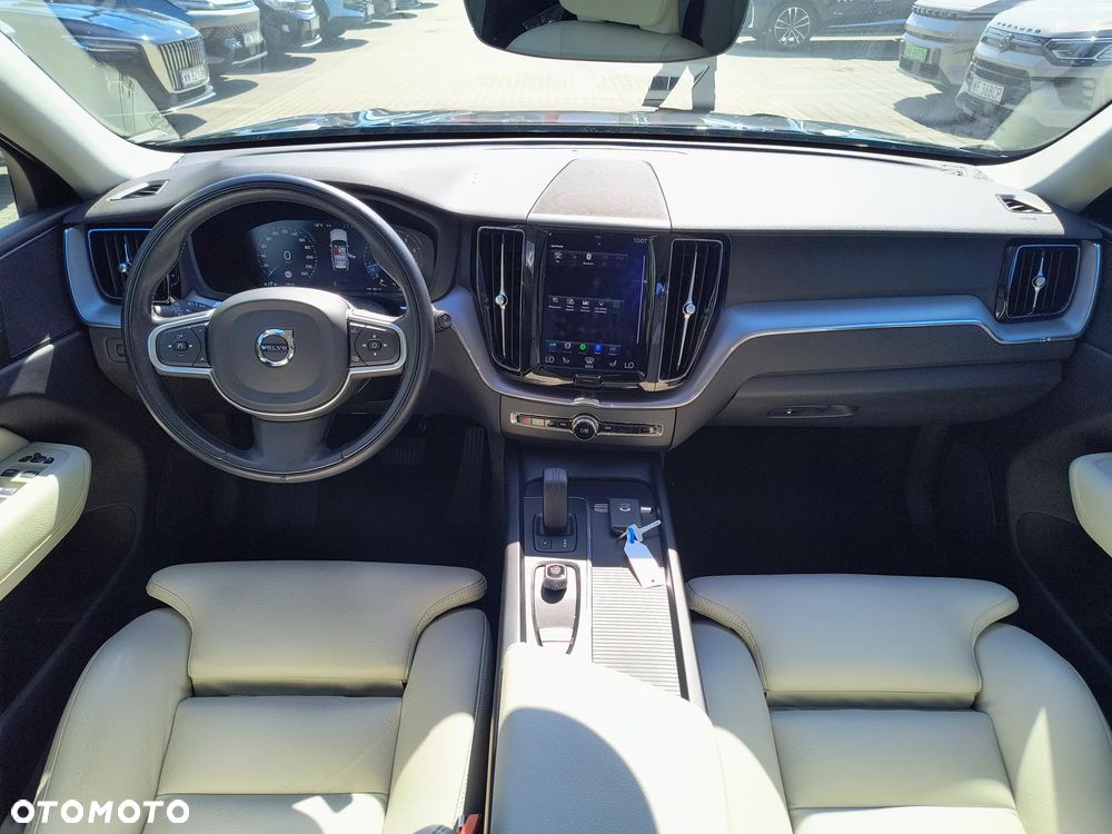Volvo XC 60 B5 B AWD Momentum - 26