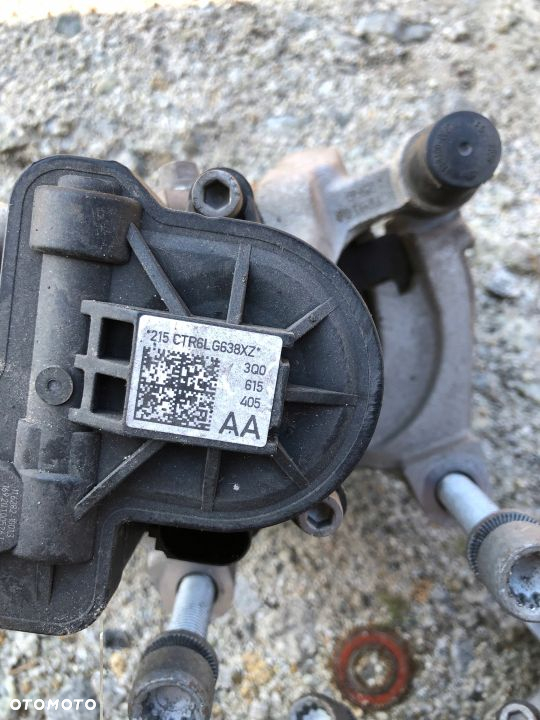 AUDI Q3 2021 ZACISK HAMULCOWY TYŁ OE 3Q0615405 - 3